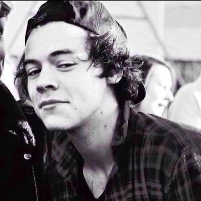5/5 font partis des One Direction 4/5 sont anglais 3/5 sont nés en 1993 2/5 ont James comme deuxième prénoms 1/5 est irlandais 0/5 savent que j'existe.