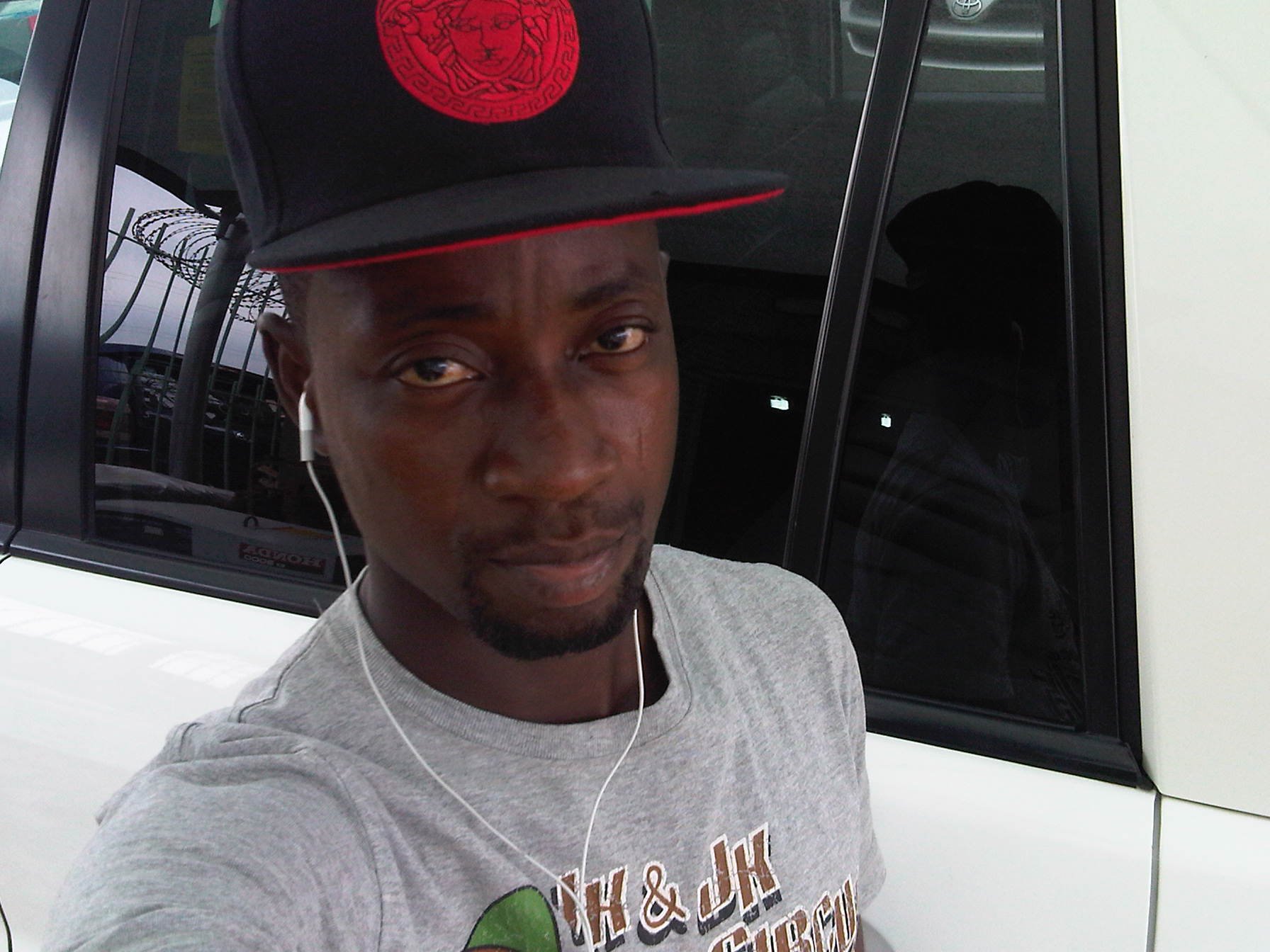 joshadeyinka1's profile picture. 