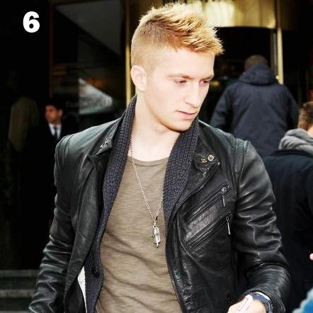 MadridySR4's profile picture. لا تَسْألُونِي مَنْ أَنـــاآ ... ؟
أنـــاآ ~ { .. مدٍريْدٍيُ♥ سِلاحِي الكِبْريـاأء .. }
و { .. المرنْغٍيً .. } منذُ الطفولةِ لمْـ يفارقْ عَيْنيا