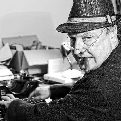 Vocació d'escriptor de #novelanegra i #novelapolicíaca. La meva imaginació sempre vola cercant una nova historia. Del grup VerumFictio Mireu la meva pàgina web.