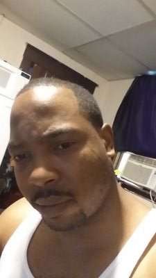 bigstrongderrik's profile picture. 