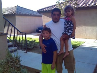 bdown1974's profile picture. I've lived half my life and yes I've made a few mistakes along the way but it doesn't define who I am my kids are my life