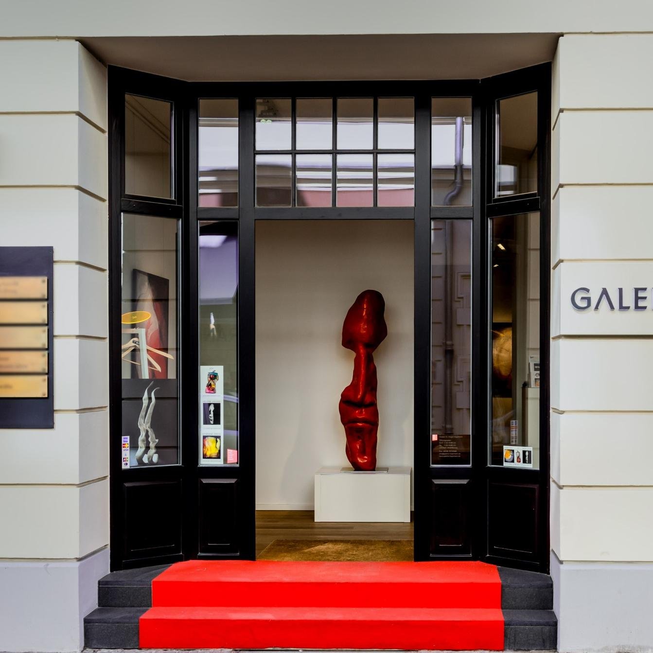 ART GALLERY ©2011
