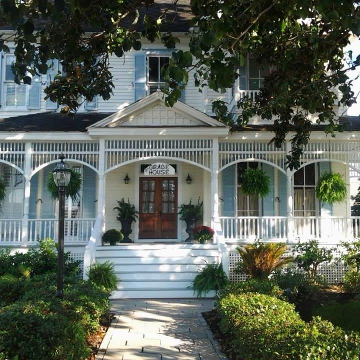 The Grace House is long term residential recovery home helping women live clean and sober, one day at a time. 912-275-8031
