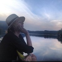Viv de Courcy (@vivdecourcy) 's Twitter Profile