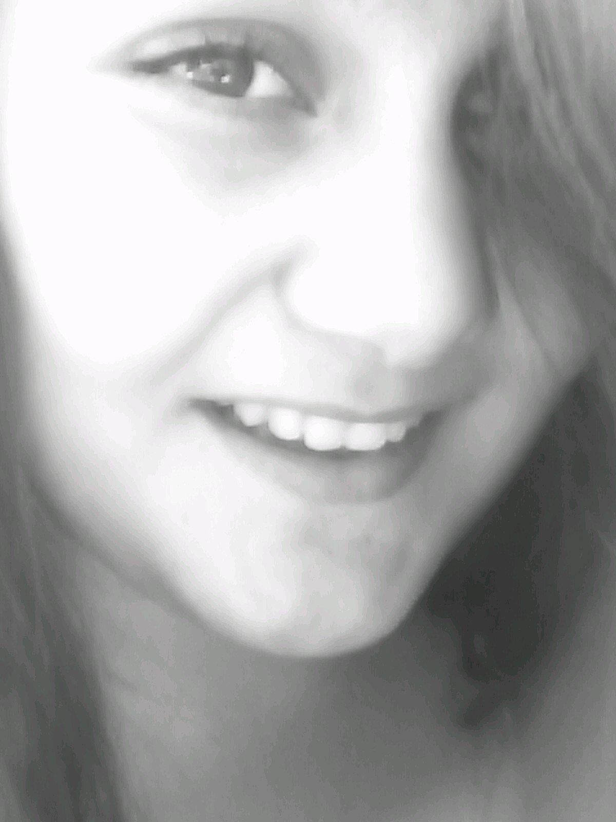 EmelzenginR's profile picture. 