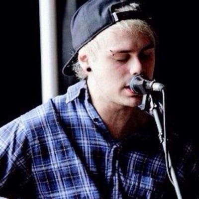 Follow @clifford_wut and @beside_calum