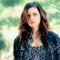 Waitress at Bellefleurs Bar and Grill. Werewolf in the Long Tooth Pack. Go on, try to hurt me. *Smirks* #Werewolf #TB [Single RP Account]