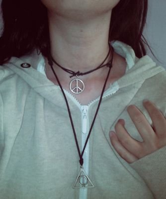 V es la clave ❤. 1998. Amnesia continúa.    Más viva que muerta.    BMTH.