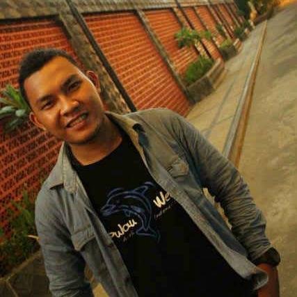 fahmizauhari's profile picture. seburuk apapun yang kau pikirkan tentang aku..
  belum tentu kau lebih baik dari aku.. :)