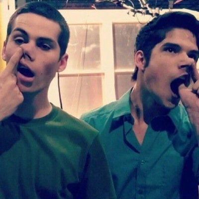 Stupid_fangirls Profile Picture