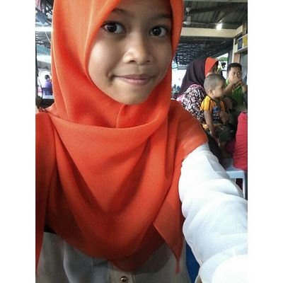 Fb : Hazieqah Azli ⇨ Instagram : iamzieqaa_ ⇨ ID Wechat : hazieqah12