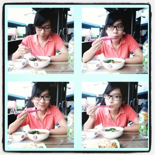 Feel happy and gratefull with my life. Thanks to Lord :))