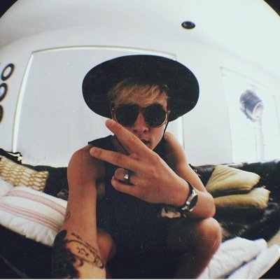 Idk i just like youtubers.