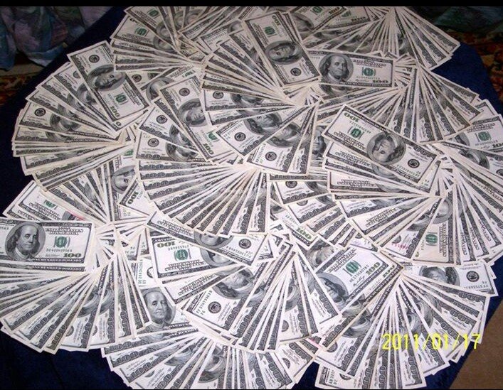 IN THE STUDIO CHASING MY DREAM! DREAMS BECOME REALITY! FOR BOOKING INQUIRE CONTACT CHIMCHIM216@GMAIL.COM
