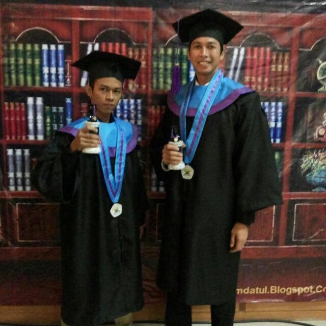 tompulss's profile picture. Poltekkes Kemenkes Jakarta II. Kesehatan Lingkungan '12. [ BEMJ KL ]  [ HBC ] [Madridista Sayap Kanan]. 

Hasta El Final Vamos Real