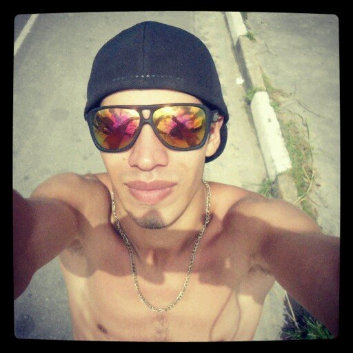 Um falso amigo é mais temível que um animal sevagem;o animal pode ferir o seu corpo,mas um falso amigo irá ferir sua alma.