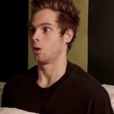 free follow from @lukeftsmirks cause you're cute!