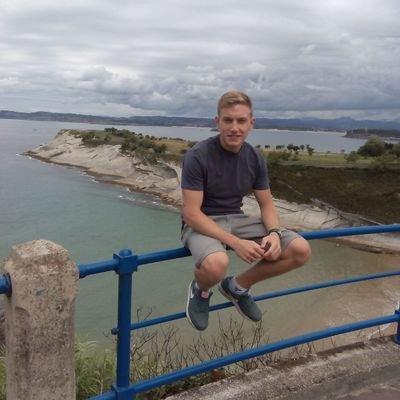 Albersanchez94's profile picture. Llegar hasta el final aunque sea arrastras since 1994. Hostelero Cola de Gallo cocktails. MADRID. Corazon blanco REALMADRID. Alcala de Henares