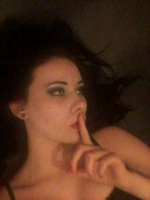 elliegreen23's profile picture. 