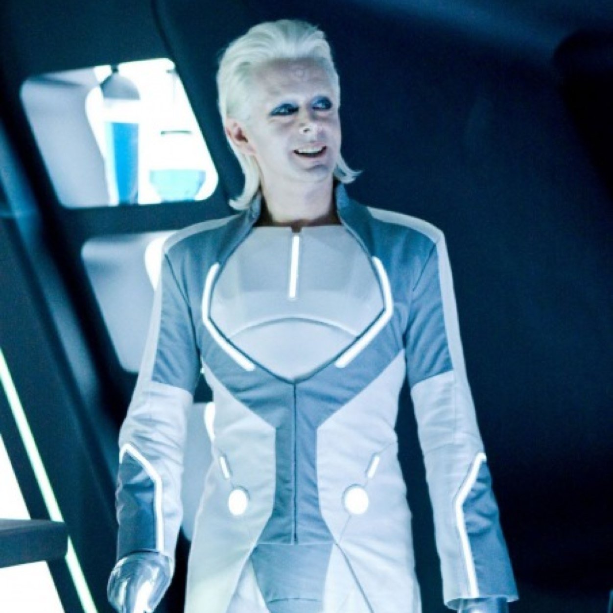 Change the speed, alter the mood! Electrify the boys and girls, if you'd be so kind. 
I'm not on anyone's side, I do what fits my interest. {RP/MV} {#TRON}