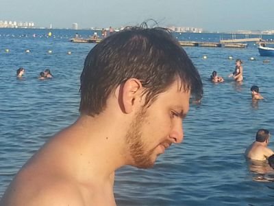 Locura máxima.Musica electronica para pasar bien el https://t.co/QSxTDLQ3y1.URJC. RMCF.