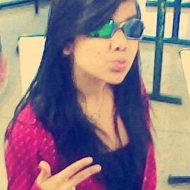 amuuuh ir a praia e adoro pegar um cinema com a galera