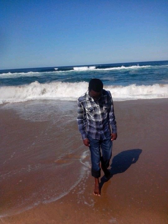 cool guy luves socializn follow m n ill follw u my app # +27629890553