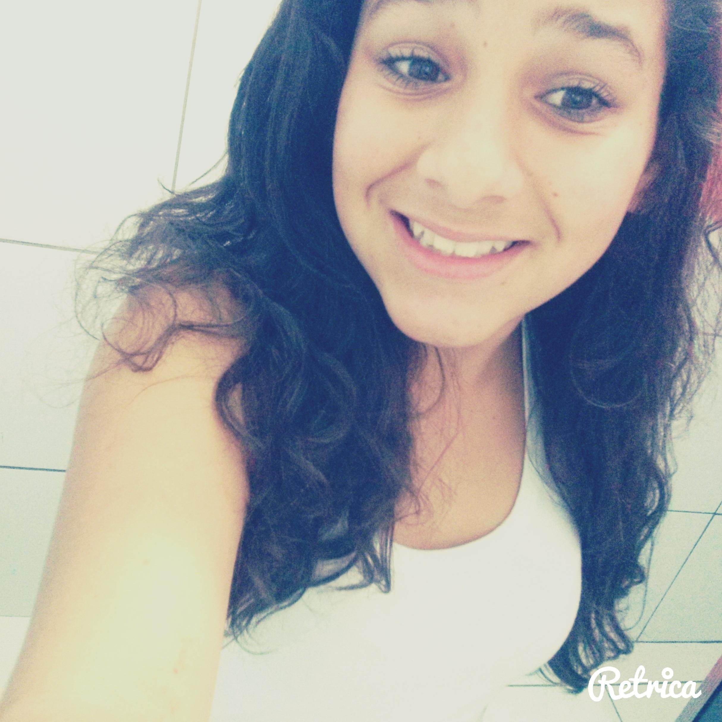 Tantos Sorrisos Por Ai... E Eu Querendo O Seu