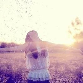 Deus está a todo momento esperando uma oportunidade para mudar a sua vida , ele te ama !...