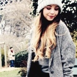 ZoellaFG's profile picture. 