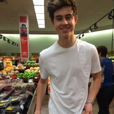 You got a free follow Please follow from @foodxmendes and read last tweet