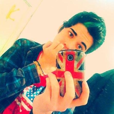 Holi Me Llamo Tommy Soy Bailarin Tengo 15 Años Y No Se Que Mas Poner