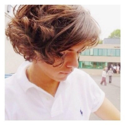 Pretty please follow @niallsttar