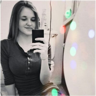 hi my name's Avery and I like internet and coffee☁ Instagram: Ayyeberry