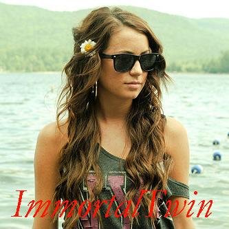 Samora.I'm Silas's twin sister.I'm 2,000 years old.I'm psychic,can't die,and drink blood.My family is Silas and Melantha.