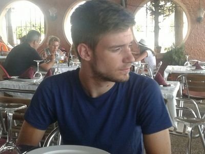 Gran estudiante de Veterinaria. Mejor persona.