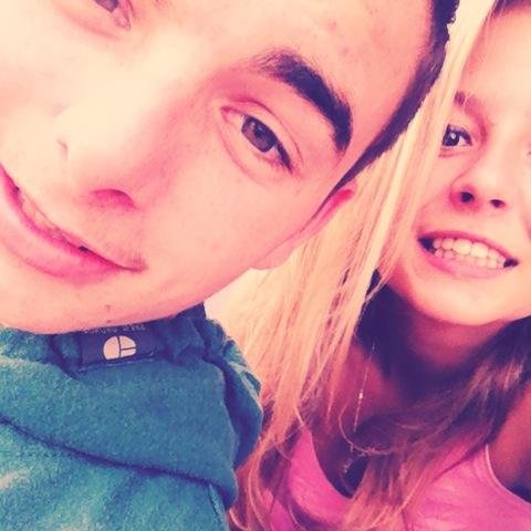 Ne laisse pas le monde changer ton sourire, mais laisse ton sourire changer le monde.

14juin2014.♥