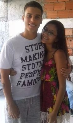 nao deixa o samba morrer nao deixa o samba acabar p9 foi feito de samba de samba p gente sambar 1/4  / fui na WWAT no dia 08..05 melhor dia da minha life!!!!!!!