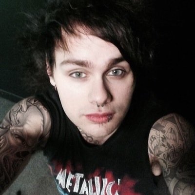 -;-@highkeymikey gave you this free follow-;-