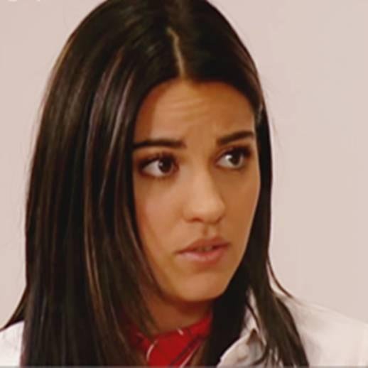 Estudo no Elite Way School, sou da banda RBD.