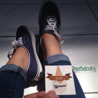 Welcome in vanillakicks. Location in Yogyakarta. Line: siskan . Phone: 085747976040. WA: 082225301000 Instagram @vanillakick Keep original sneakers