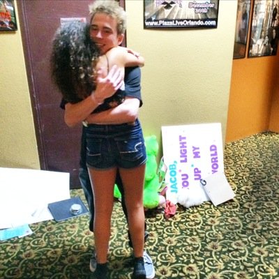 Dylan held me when i was crying. Alyssa sang warrior to me. Jacob said i was perfect. R2c said theyve never seen dylan so happy with a girl when i met him