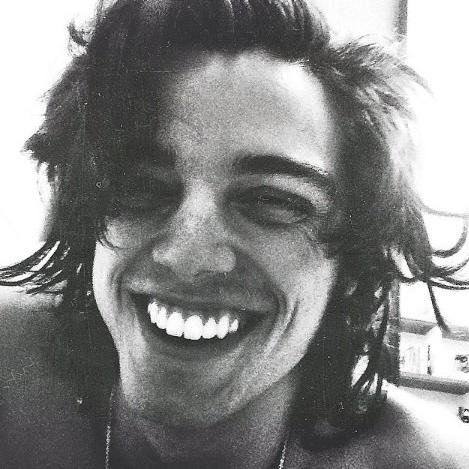 Mencionada (@simasrodrigo) 11/09 RT 25/04 ❤