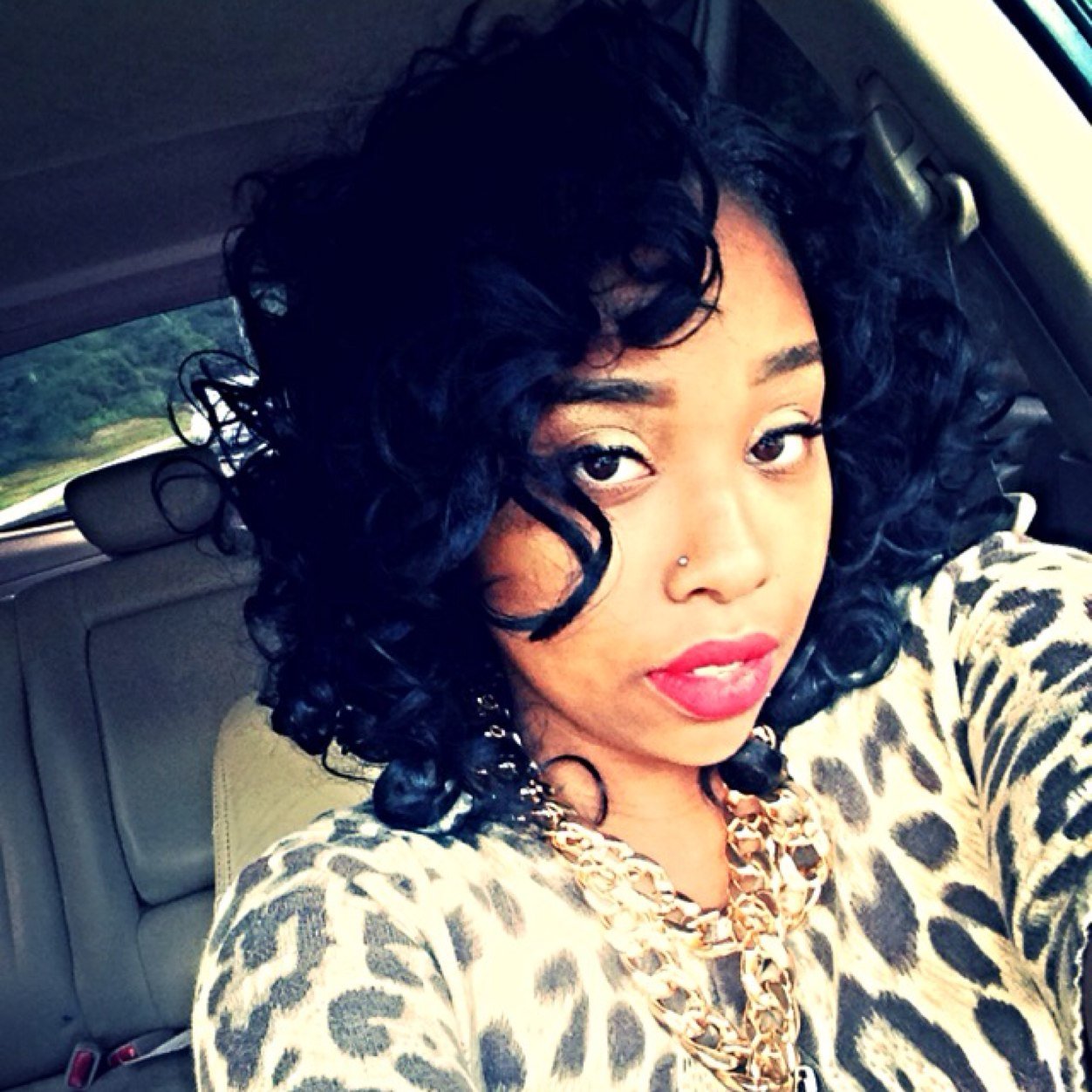 Lady Bo$$  ~ DST ~ Waiting on my Moment! Caramel Southern Belle ~ Coolest Chick you'll eva meet! http://instagram  siebaby_jones