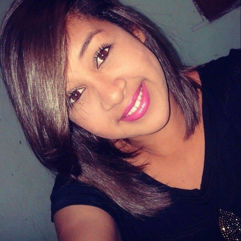 Face :: https://t.co/Mql4ltPnVf / Instagram :: http://t.co/2uBO9AAotL / Ask :: http://t.co/IriwKTNaOK . Sonhar
Nunca desistir ♥