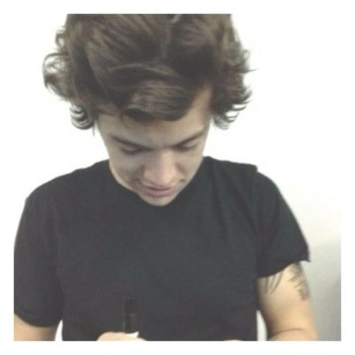 follow @sugarcakeshoran bc she gave you this free follow. :)