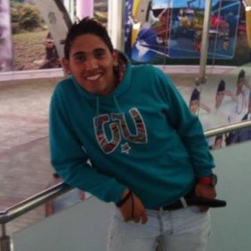 Estudiante de la Simón Rodriguez de Los Teques, carisma, presencia, honestidad, sinceridad es lo que me define.. pura vida.!
