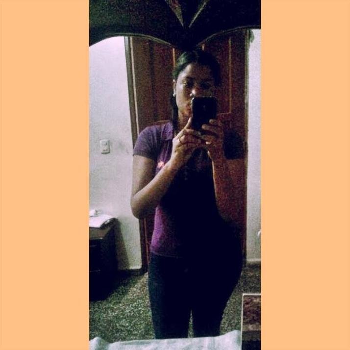 Huir es un sueño, Amar es una ilusion, Morir es una promesa~~^-^ Lala♥Yami♥Ari♥Roie♥Pame♥ Sonríe, eso confunde a las personas =) Fra Doctora :3 Empire~8'