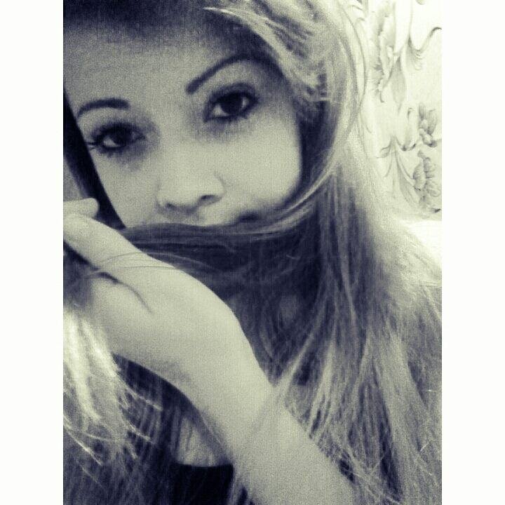 Eu sou o Deus do dia, o Deus da noite e da madrugada
Eu sou o teu abrigo, estou contigo
Não te deixarei _ ♫♪